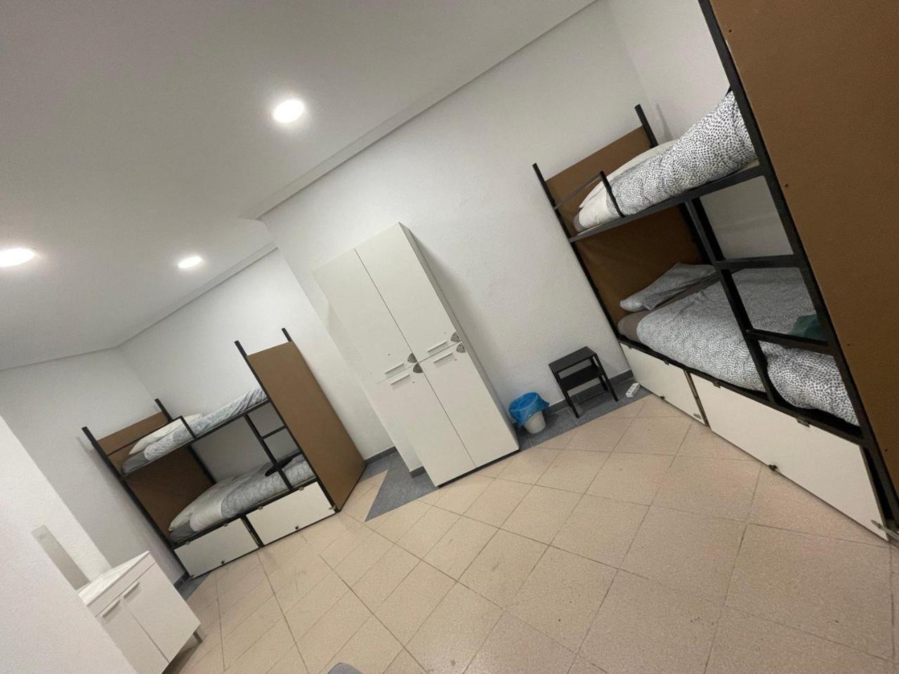Hotel Parsa Residencial House Madrid Esterno foto